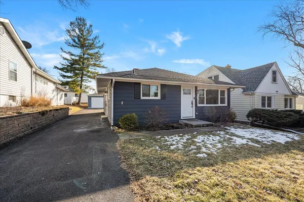 $365,000 | 130 Division Street, Geneva, IL 60134