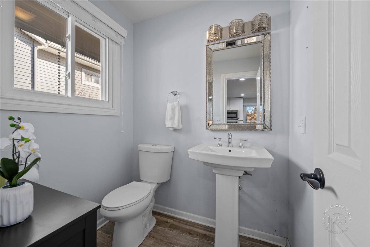 130 Division Street Geneva, IL 60134 - Photo 11 of 13