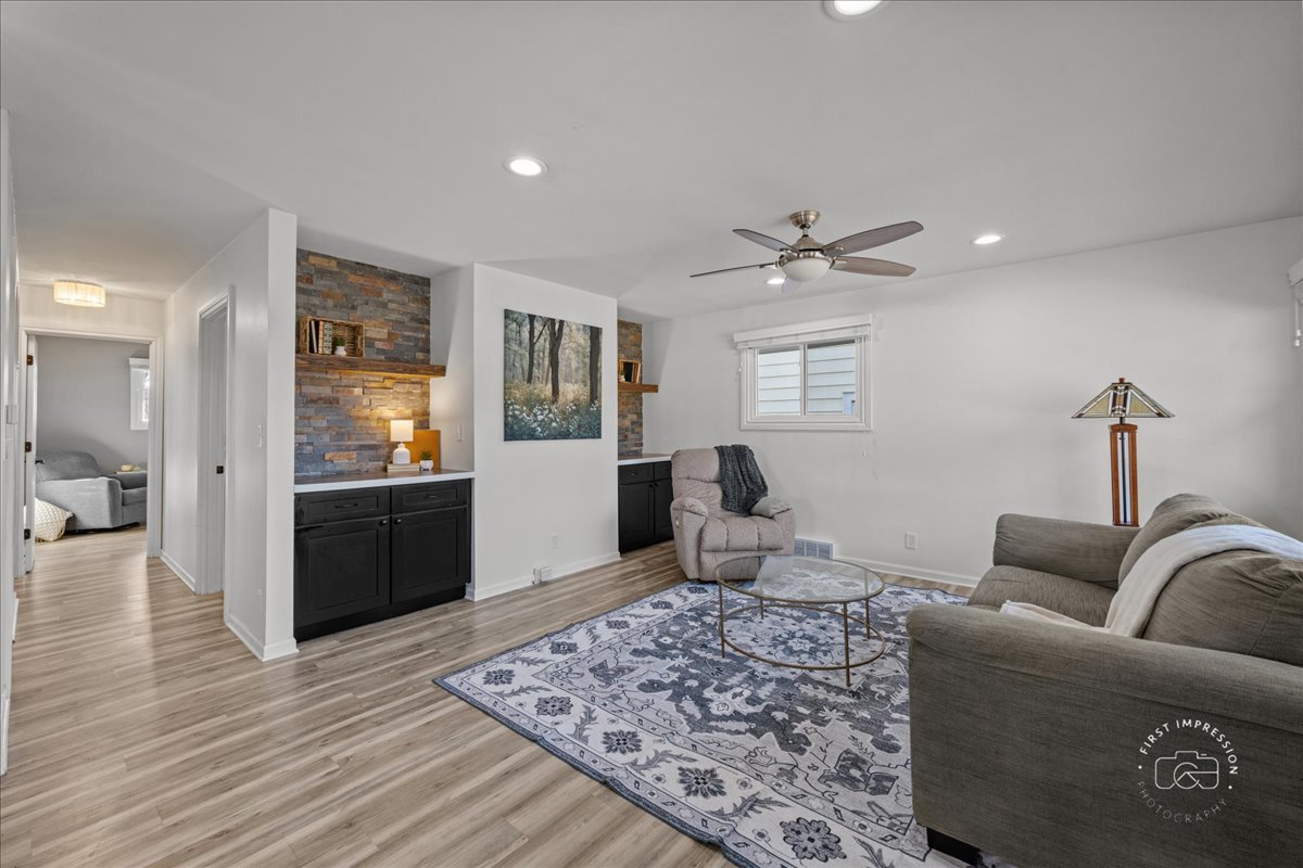 130 Division Street Geneva, IL 60134 - Photo 2 of 13