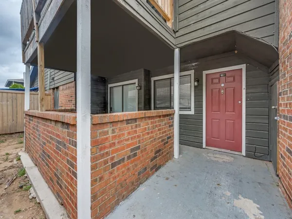 $115,000 | 1122 Millview Drive, Unit 1103, Arlington, TX 76012