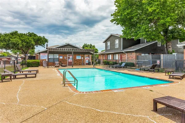 $115,000 | 1122 Millview Drive, Unit 1103, Arlington, TX 76012