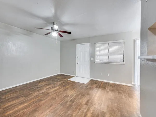 $115,000 | 1122 Millview Drive, Unit 1103, Arlington, TX 76012