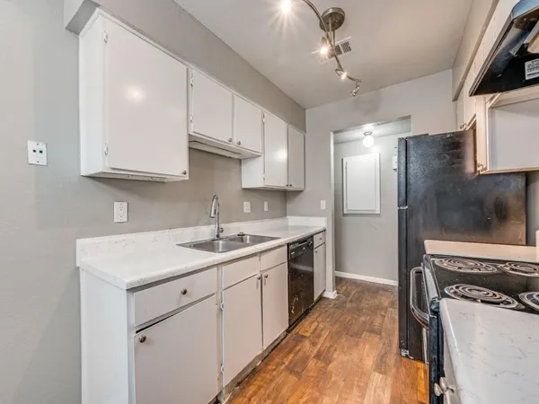 $115,000 | 1122 Millview Drive, Unit 1103, Arlington, TX 76012