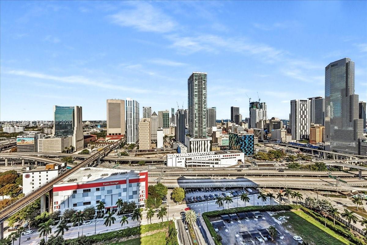 90 Southwest 3rd Street, Unit 2604 Miami, FL 33130 - Photo 27 of 59 a picture of city view