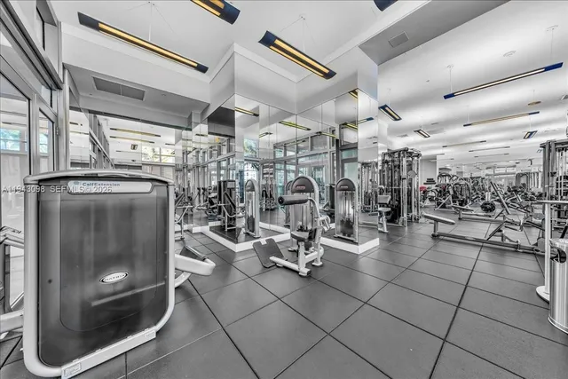 $692,000 | 90 Southwest 3rd Street, Unit 2604, Miami, FL 33130