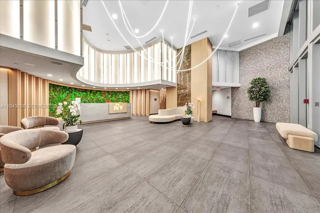 $692,000 | 90 Southwest 3rd Street, Unit 2604, Miami, FL 33130