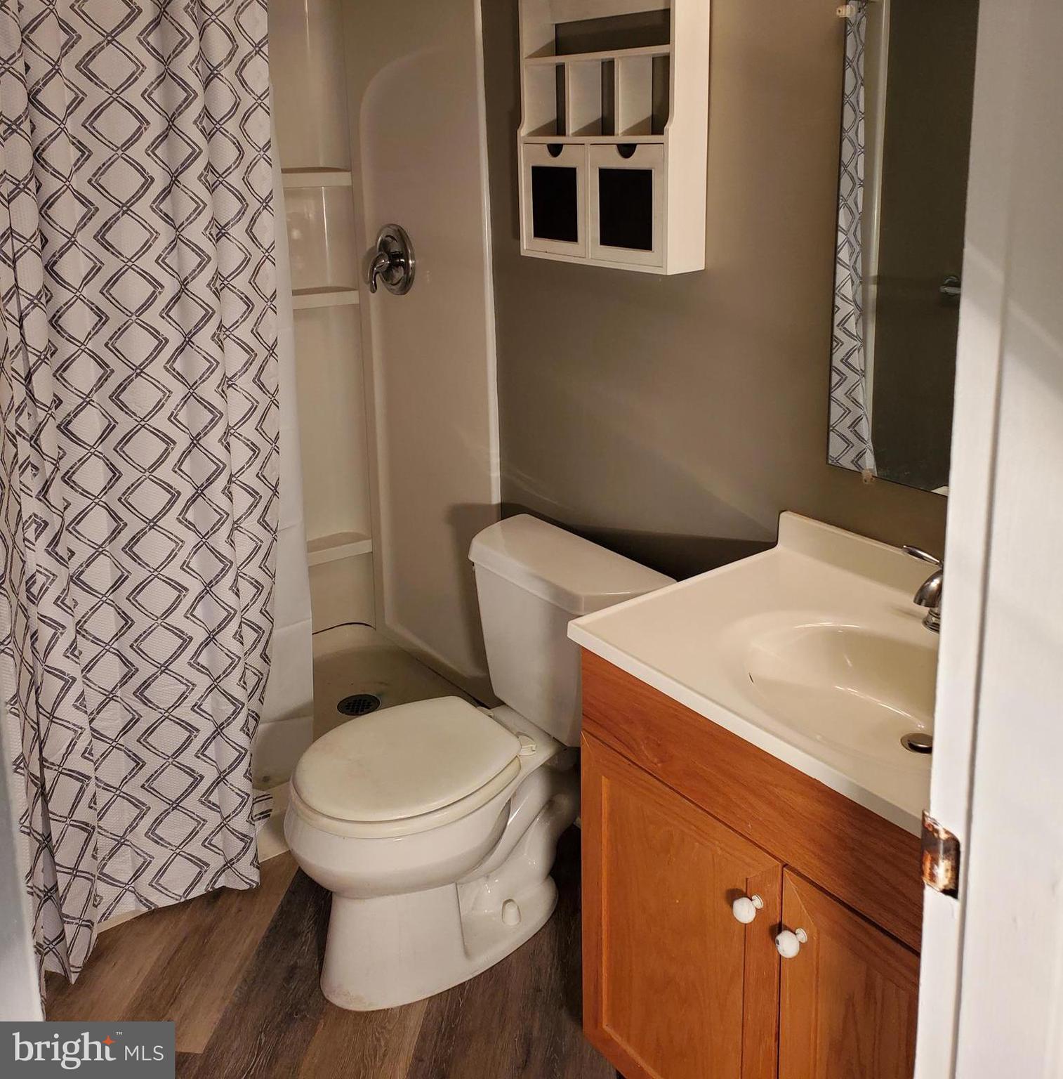 1605 Meadowview Lane, Unit 1605 Mont Clare, PA 19453 - Photo 11 of 16 Hall bath