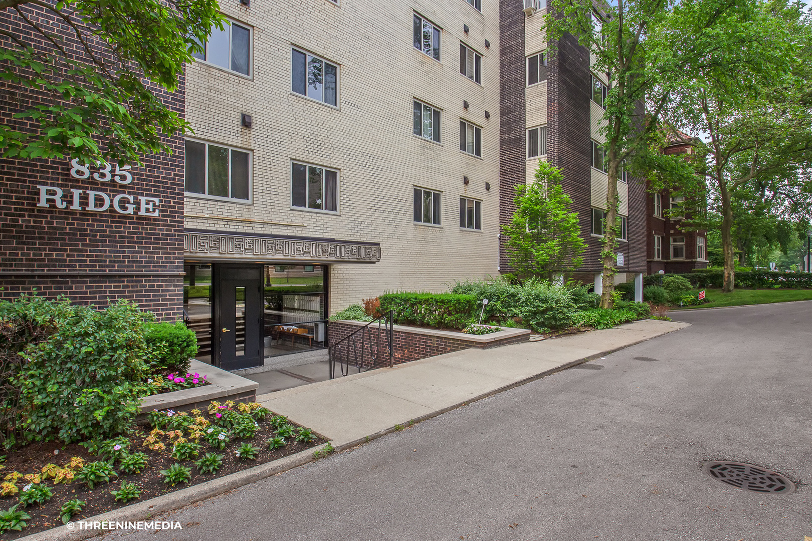 835 Ridge Avenue, Unit 402 Evanston, IL 60202 - Photo 1 of 1