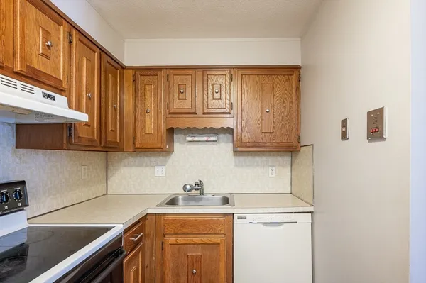 $200,000 | 43 West Street, Unit A2, Randolph, MA 02368