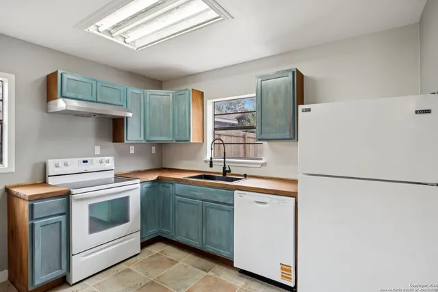 $1,250 | 1272 Rotherman, Canyon Lake, TX 78133