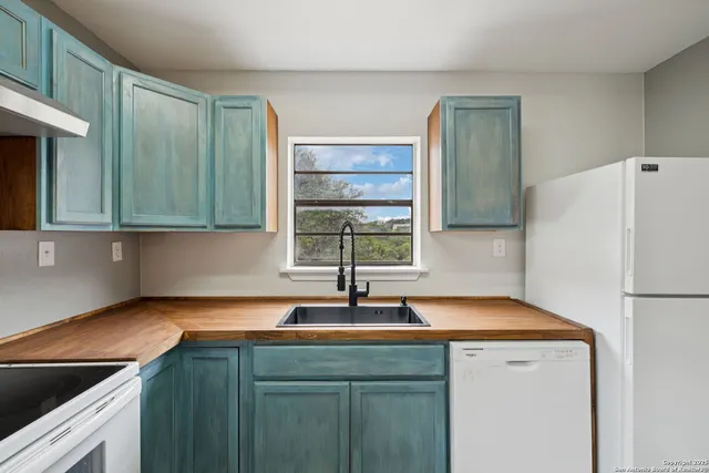 $1,250 | 1272 Rotherman, Canyon Lake, TX 78133