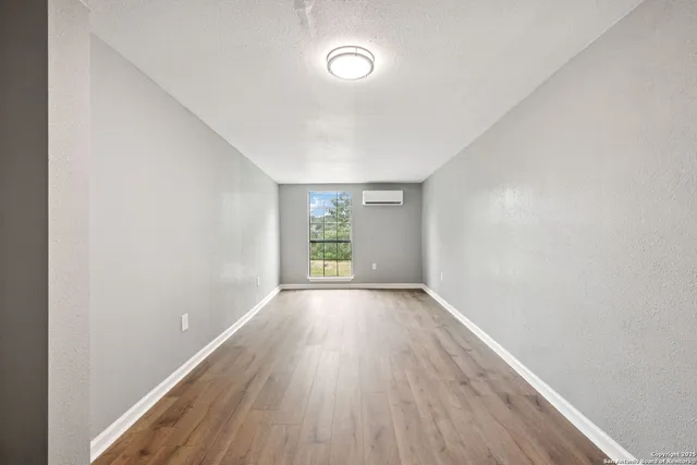 $1,250 | 1272 Rotherman, Canyon Lake, TX 78133