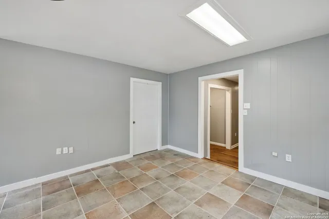 $1,250 | 1272 Rotherman, Canyon Lake, TX 78133