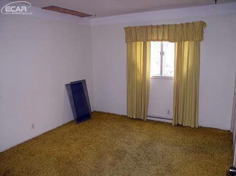 2327 Utley Road Flint, MI 48532 - Photo 7 of 21 20425104-6.JPG