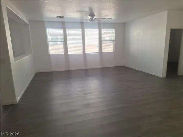 $2,950 | 304 Raptors View Avenue, North Las Vegas, NV 89031