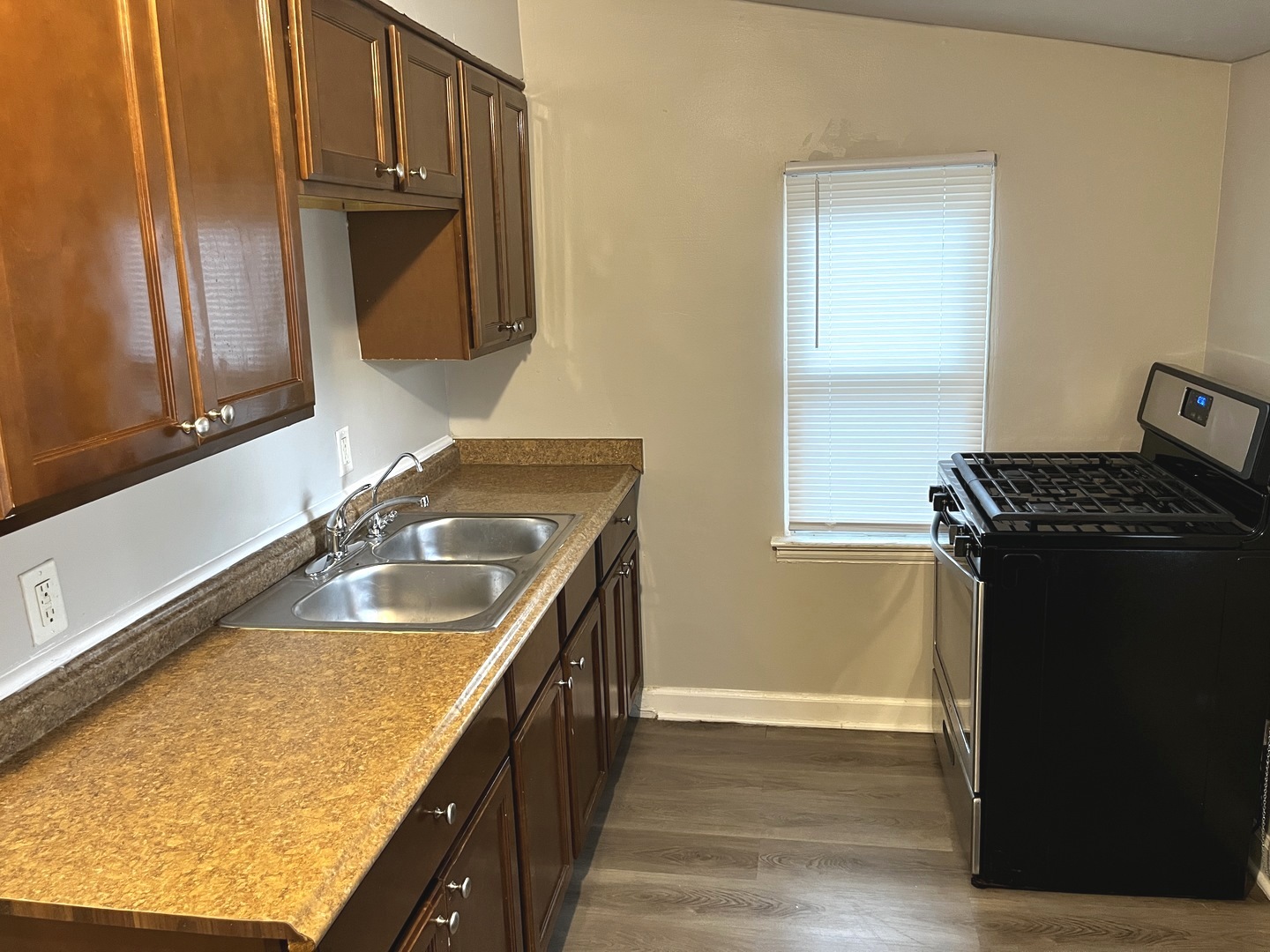 3807 Wesley Avenue Berwyn, IL 60402 - Photo 14 of 19