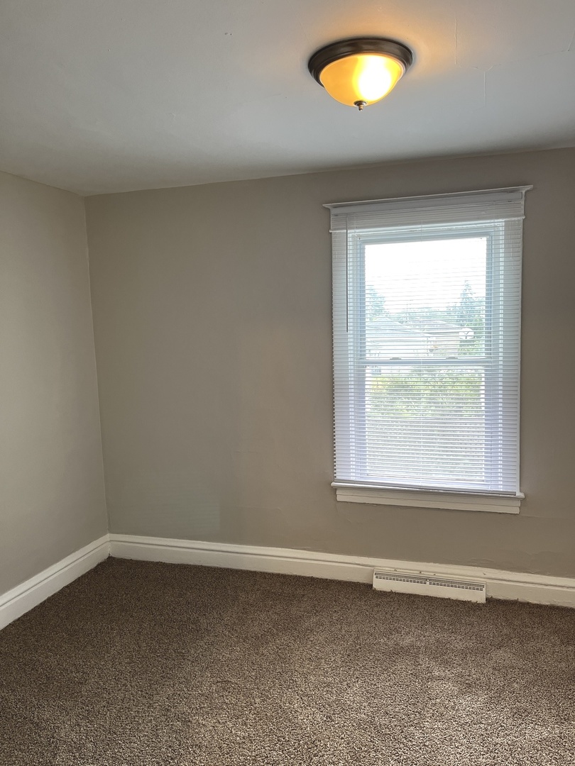 3807 Wesley Avenue Berwyn, IL 60402 - Photo 9 of 19