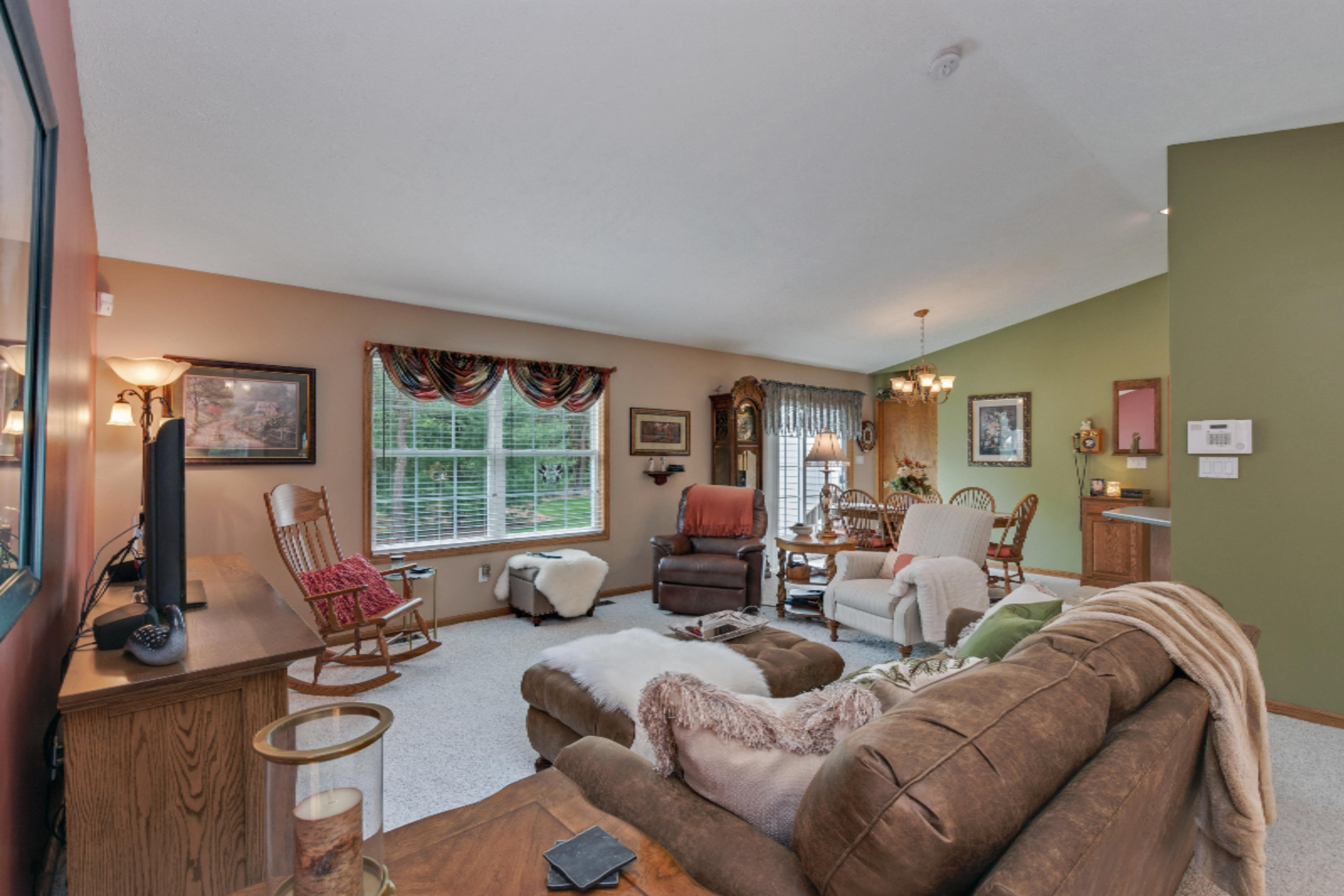 6920 West County Line Road Howard City, MI 49329 - Photo 5 of 50 Living Room