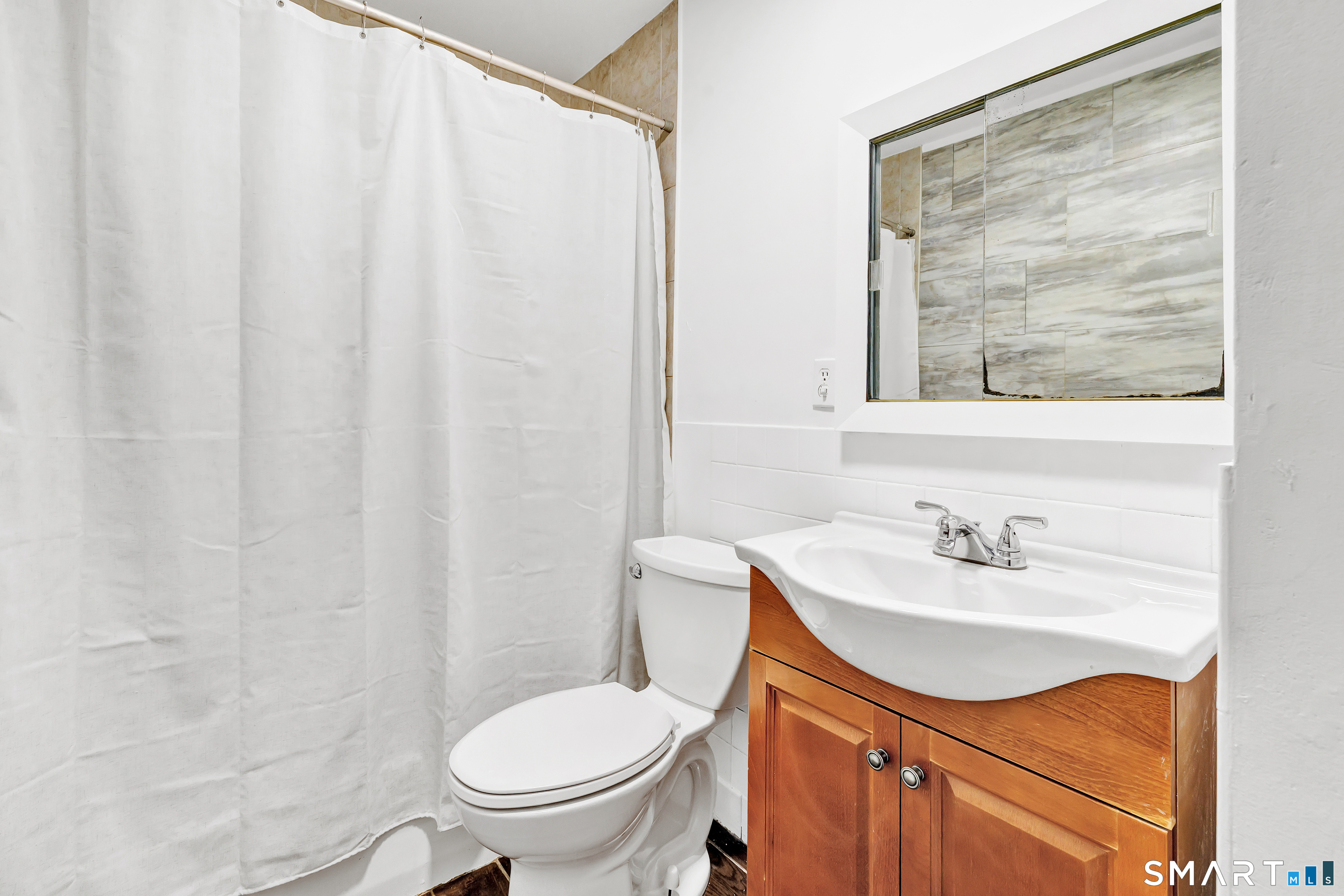17 Woodlawn Road Monroe, CT 06468 - Photo 28 of 37