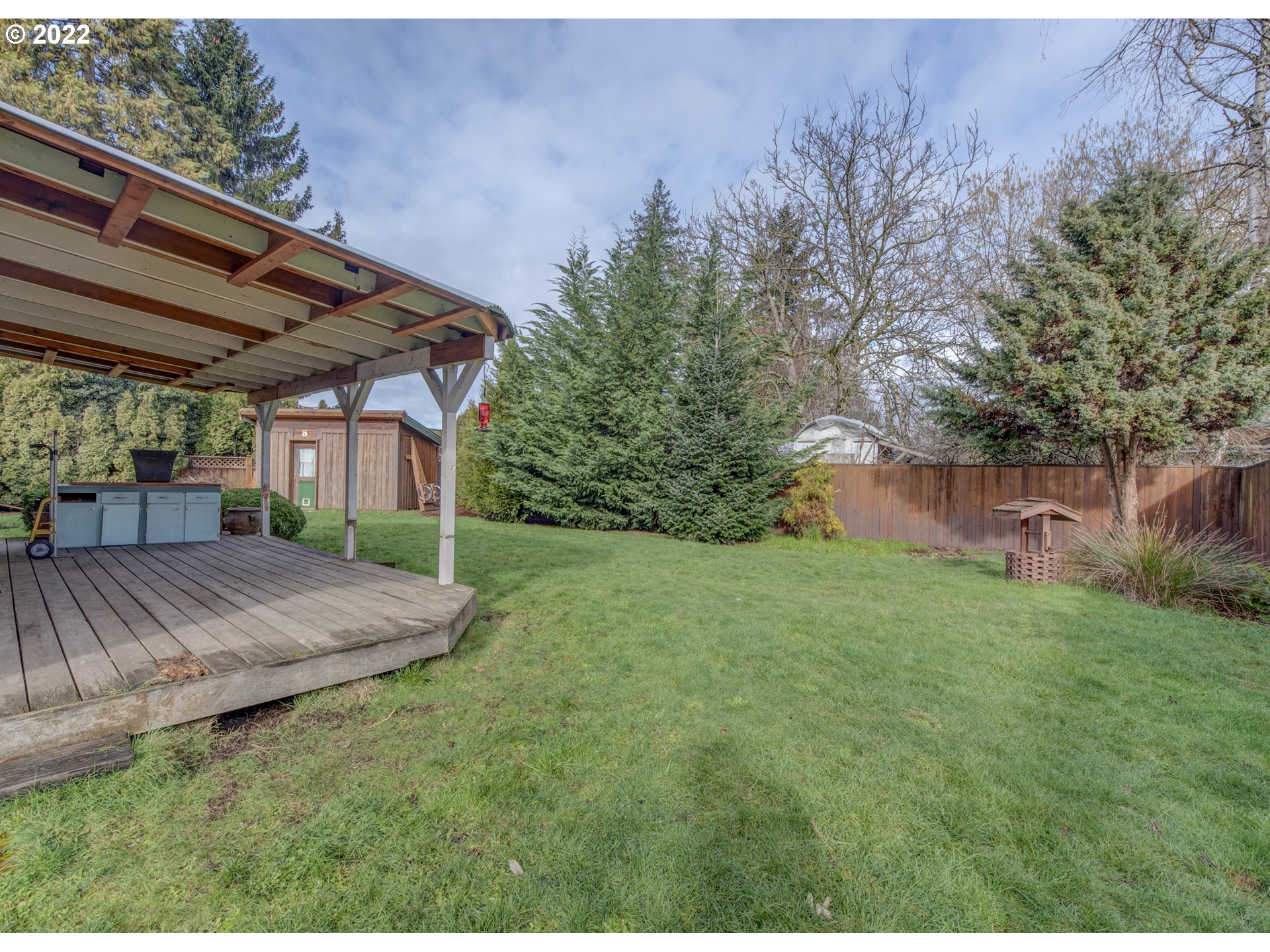 823 Rowan Avenue Springfield, OR 97477 - Photo 18 of 21 a view of a backyard