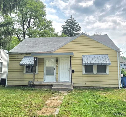 $85,000 | 4021 Alby Street, Alton, IL 62002