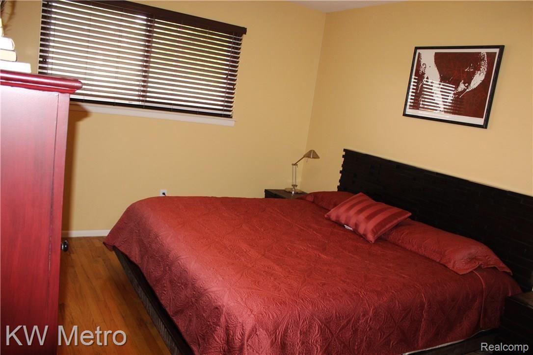 25015 Rubin Road Warren, MI 48089 - Photo 14 of 22 Master Bedroom