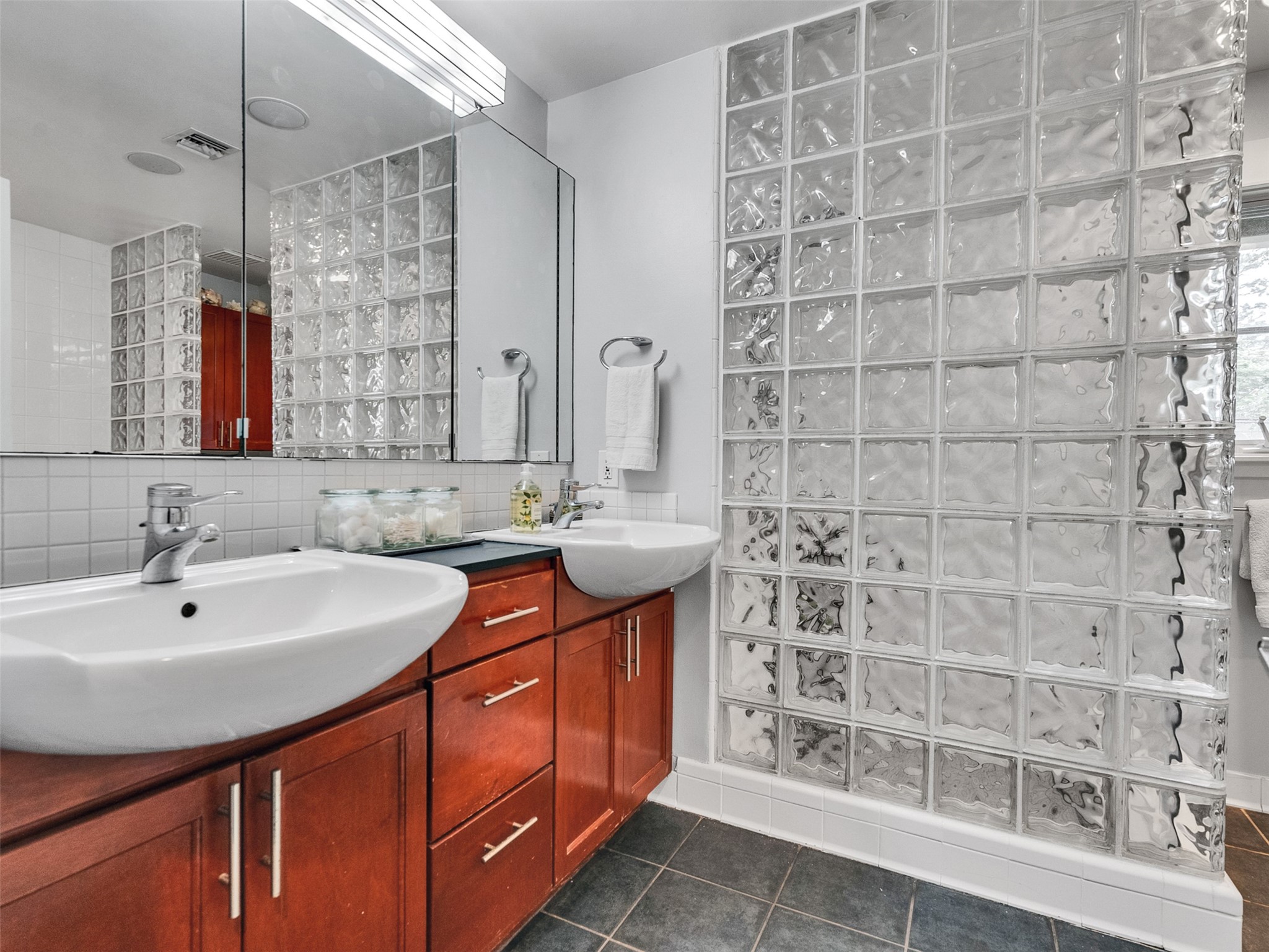 8202 Burkhart Road Houston, TX 77055 - Photo 15 of 29 Master bathroom also has a large soaking tub.