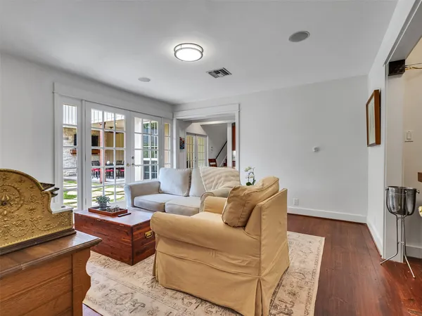 $1,975,000 | 8202 Burkhart Road, Houston, TX 77055