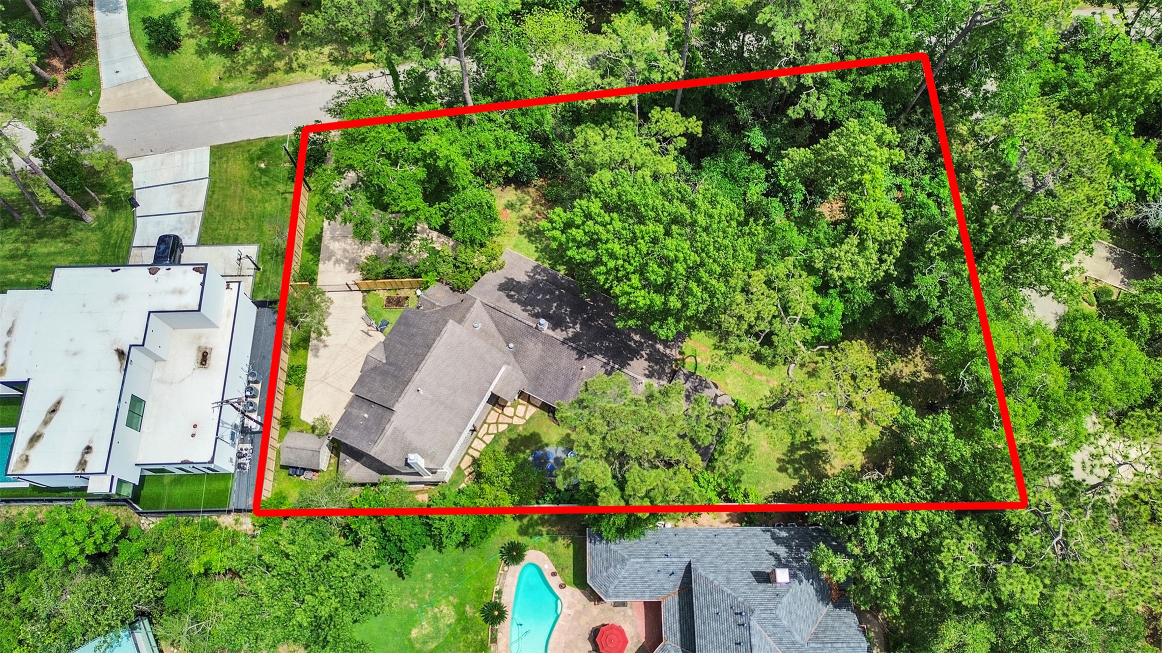 8202 Burkhart Road Houston, TX 77055 - Photo 5 of 29 The property is large, wooded and private.