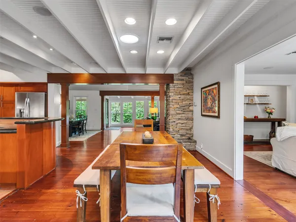 $1,975,000 | 8202 Burkhart Road, Houston, TX 77055