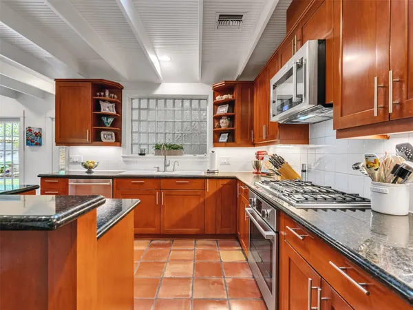 $1,975,000 | 8202 Burkhart Road, Houston, TX 77055