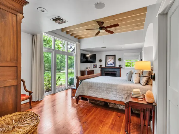 $1,975,000 | 8202 Burkhart Road, Houston, TX 77055