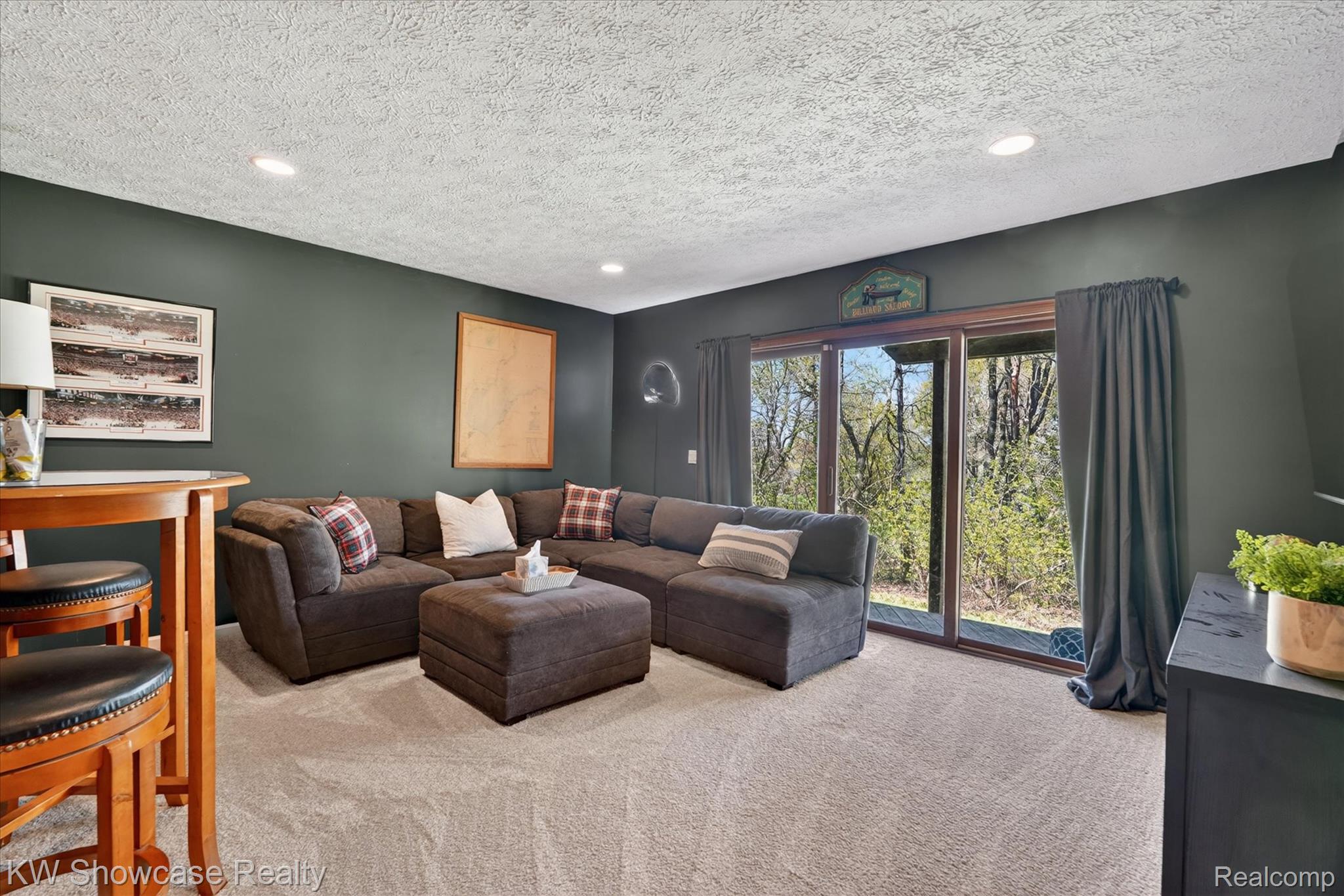 6626 Ridgeview Drive Clarkston, MI 48346 - Photo 24 of 35 The walkout lower level family room.