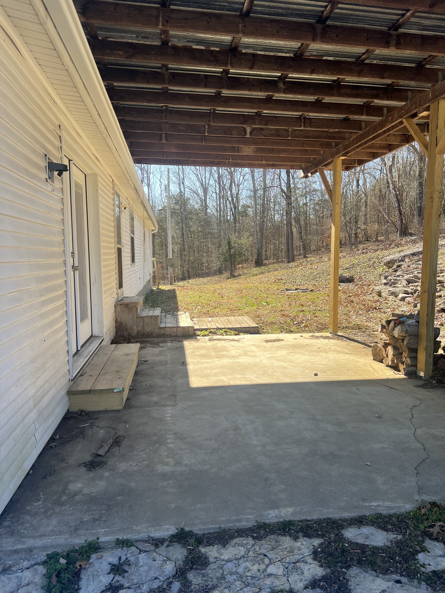 697 Club Springs Road Buffalo Valley, TN 38548 - Photo 5 of 29 a view of a backyard of the house