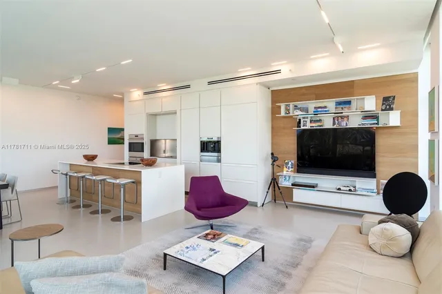 $27,000 | 1201 20th Street, Unit PH01, Miami Beach, FL 33139