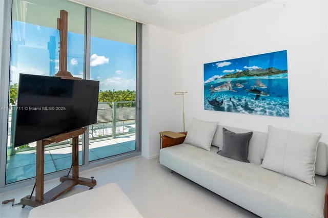 $27,000 | 1201 20th Street, Unit PH01, Miami Beach, FL 33139