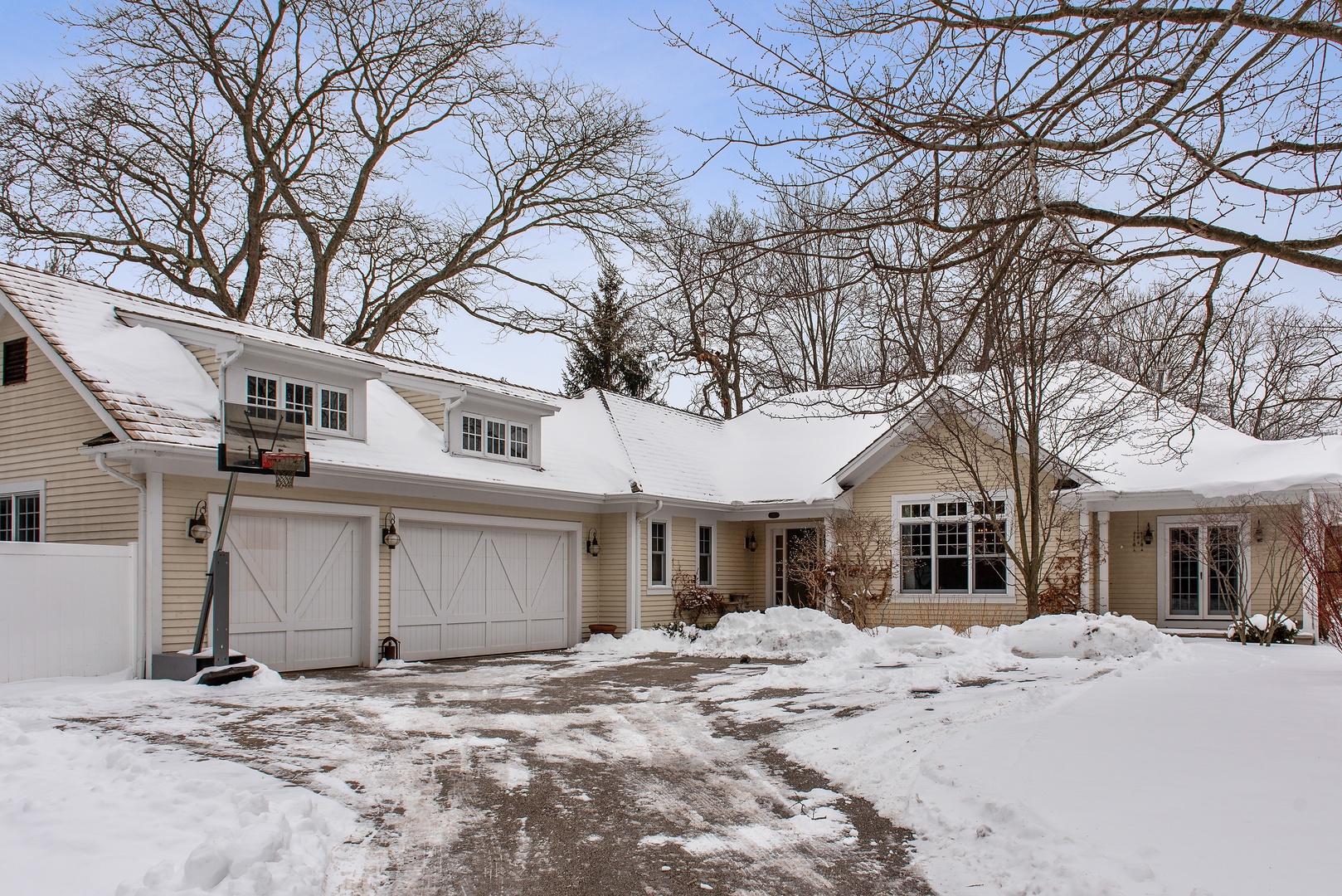 695 Birch Road Glencoe, IL 60022 - Photo 1 of 29