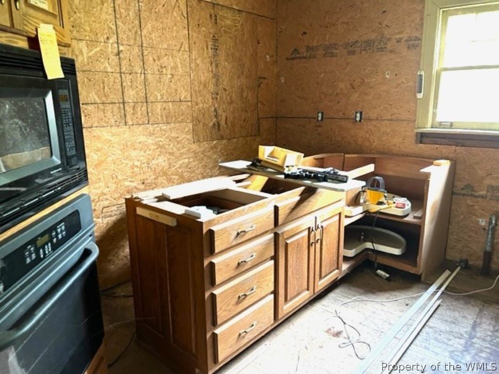 6585 Rolfe Highway Dendron, VA 23839 - Photo 7 of 23 Gallery Image 7