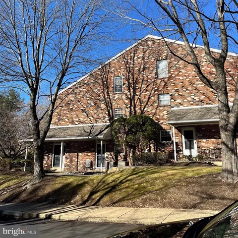 $278,900 | 1815 Valley Glen Road, Unit 140, Elkins Park, PA 19027