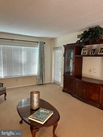 $278,900 | 1815 Valley Glen Road, Unit 140, Elkins Park, PA 19027