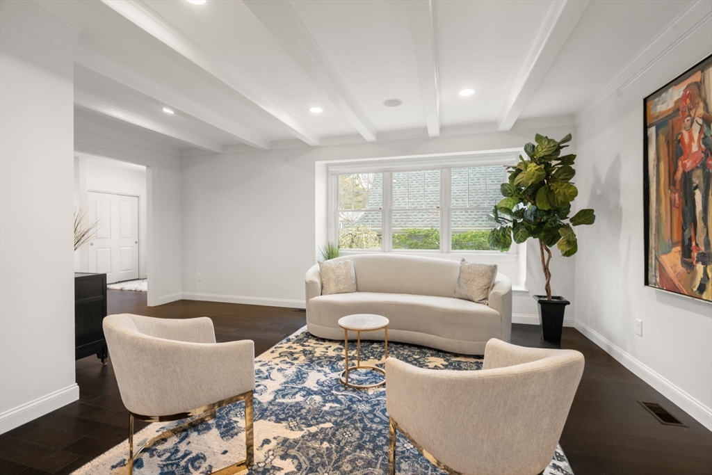 214 Upland Road Newton, MA 02460 - Photo 4 of 22