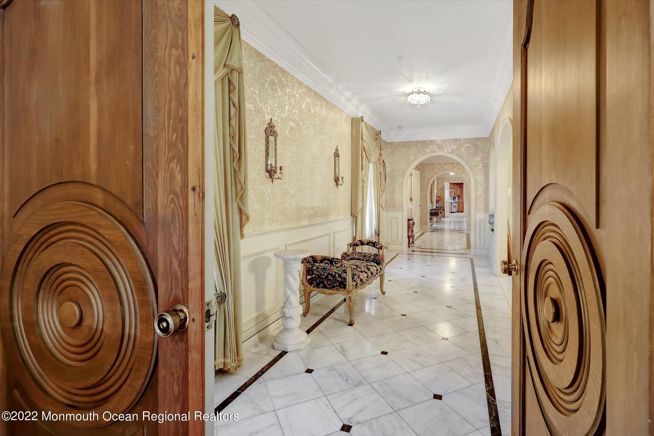 353 East Freehold Road, Unit 353355 Freehold, NJ 07728 - Photo 22 of 87 16-Hallway