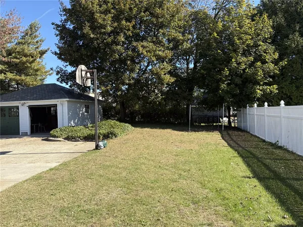 $7,500 | 36 Underwood Street, Pawtucket, RI 02860