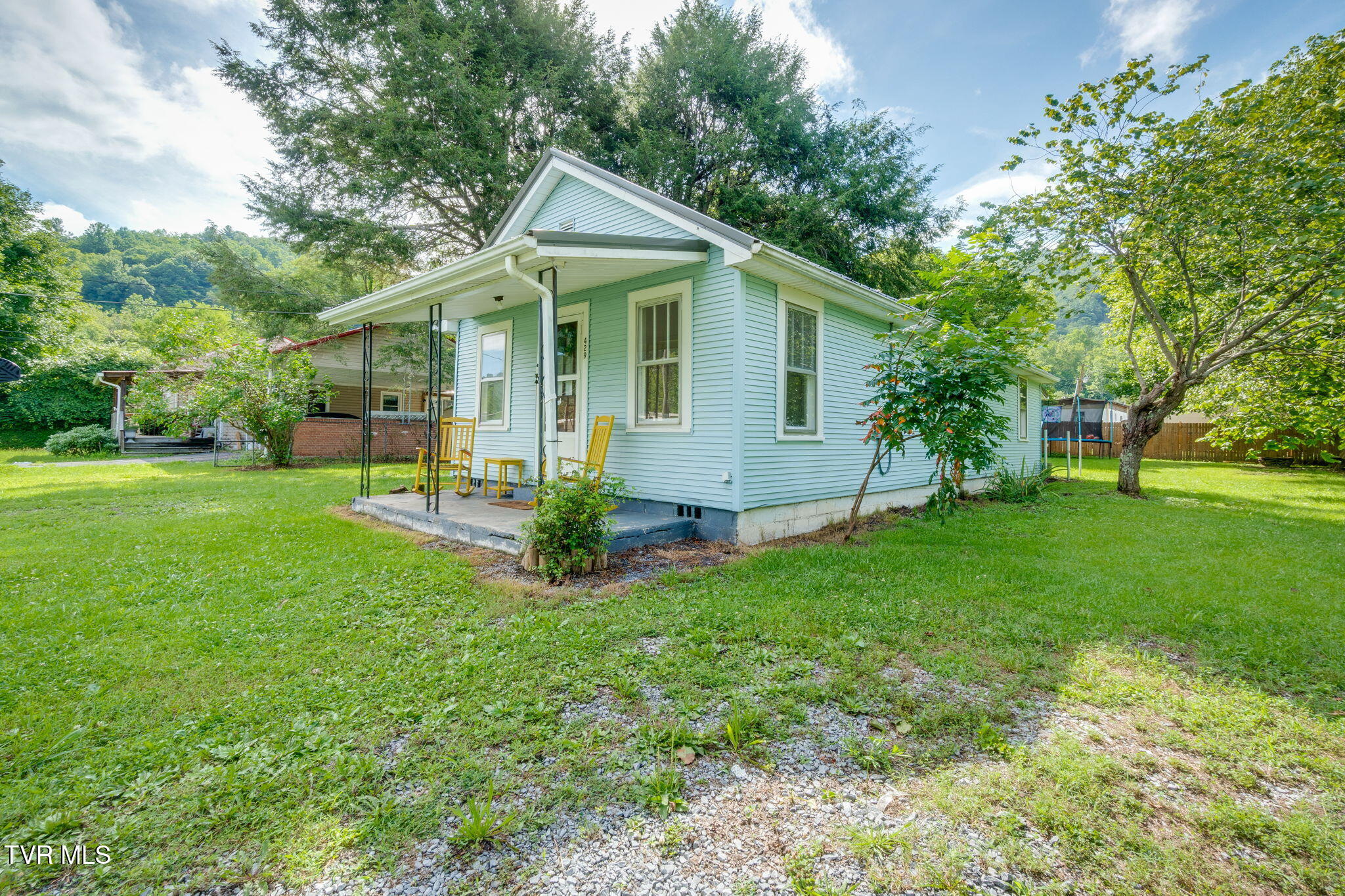 429 Tollett Street Hampton, TN 37658 - Photo 25 of 36 002