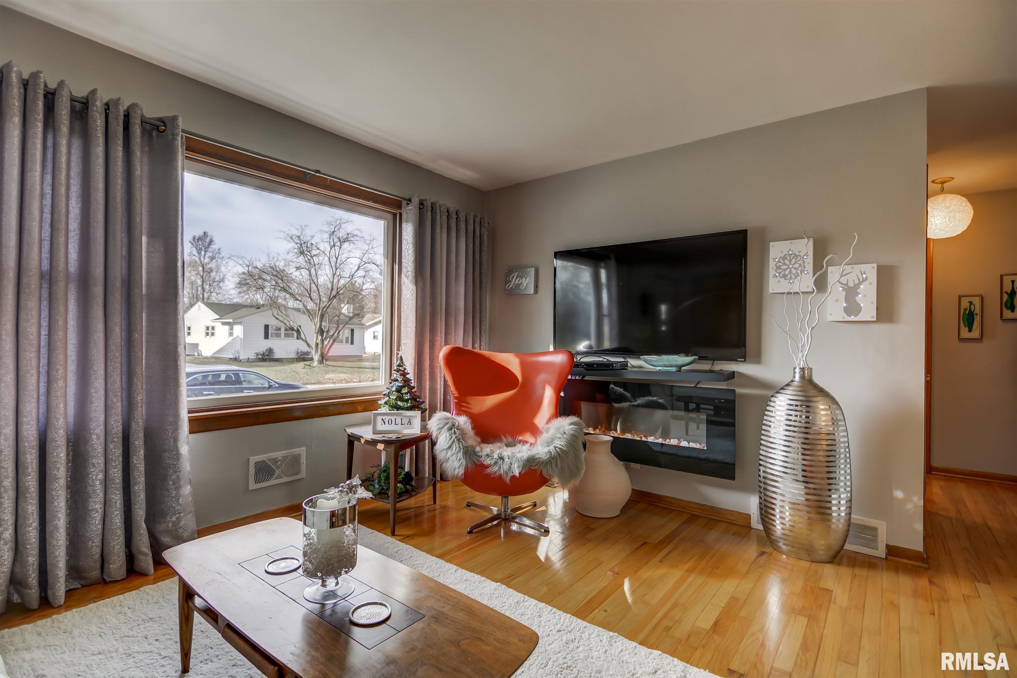 2707 Huntington Road Springfield, IL 62703 - Photo 5 of 36