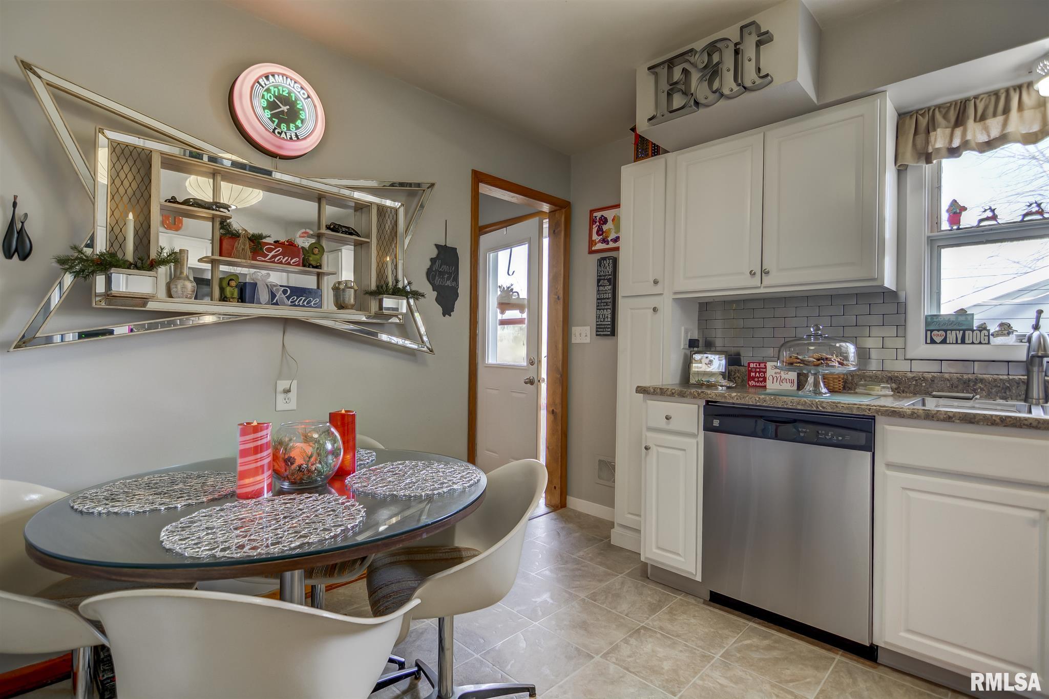 2707 Huntington Road Springfield, IL 62703 - Photo 10 of 36