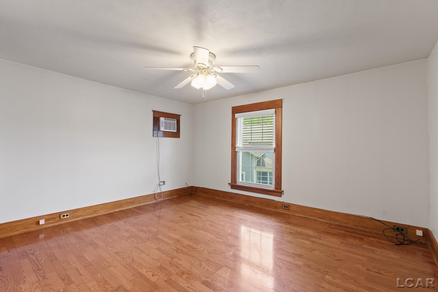 302 Croswell Street Adrian, MI 49221 - Photo 31 of 58