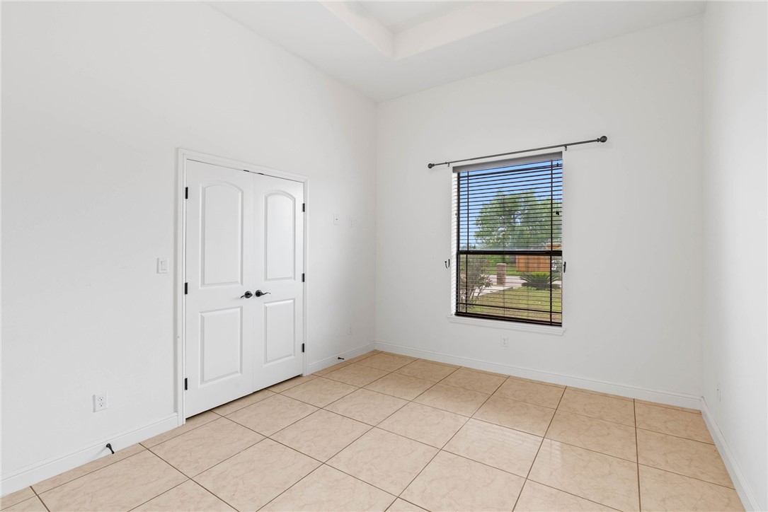2136 South 5th Street Kingsville, TX 78363 - Photo 13 of 19