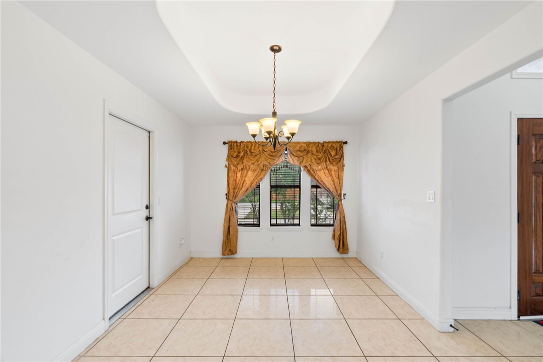 2136 South 5th Street Kingsville, TX 78363 - Photo 8 of 19