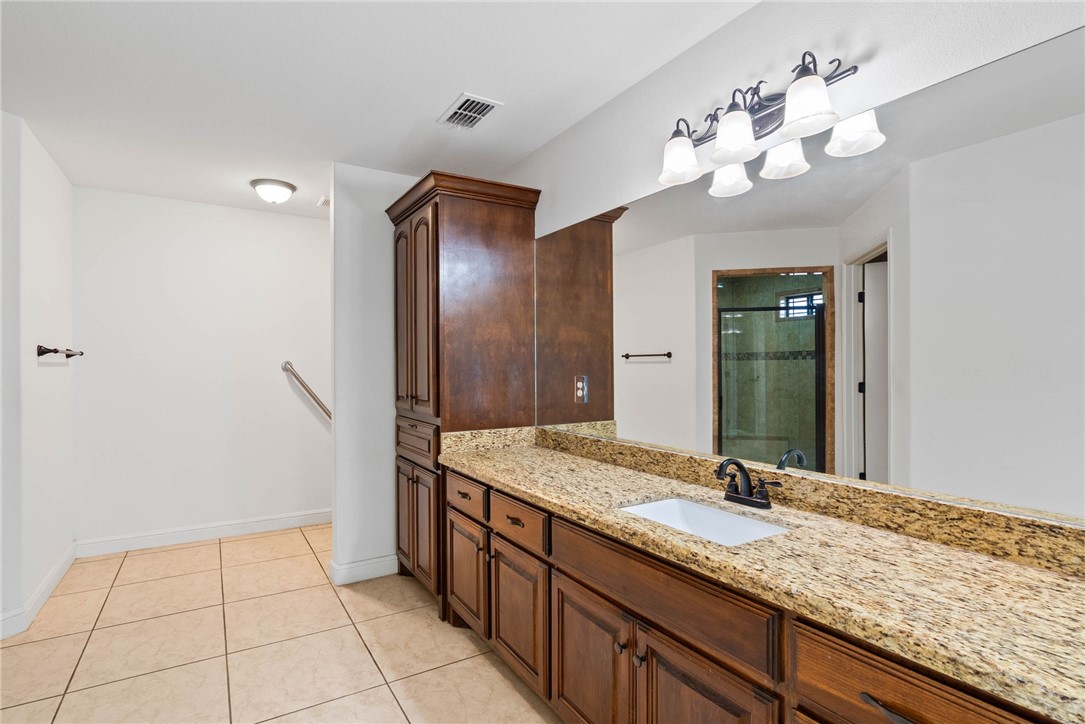2136 South 5th Street Kingsville, TX 78363 - Photo 10 of 19